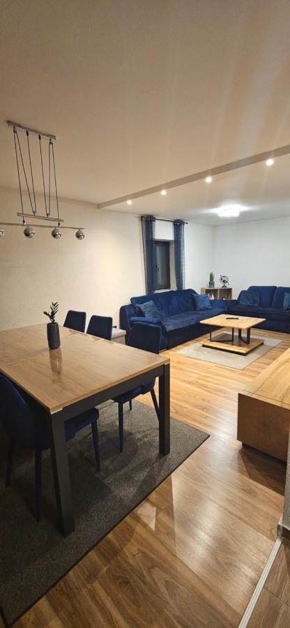 Betty Apartments Borik - Whole Ground Floor โรวีน ภายนอก รูปภาพ